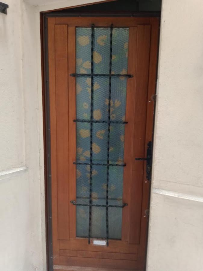 דירות פריז Petite Maison Avec Cour Dans Les Beaux Quartiers-Vous Faites Le Menage- Very Good Prices For T-H-E Location But You Have To Clea-N Th-E Flat מראה חיצוני תמונה